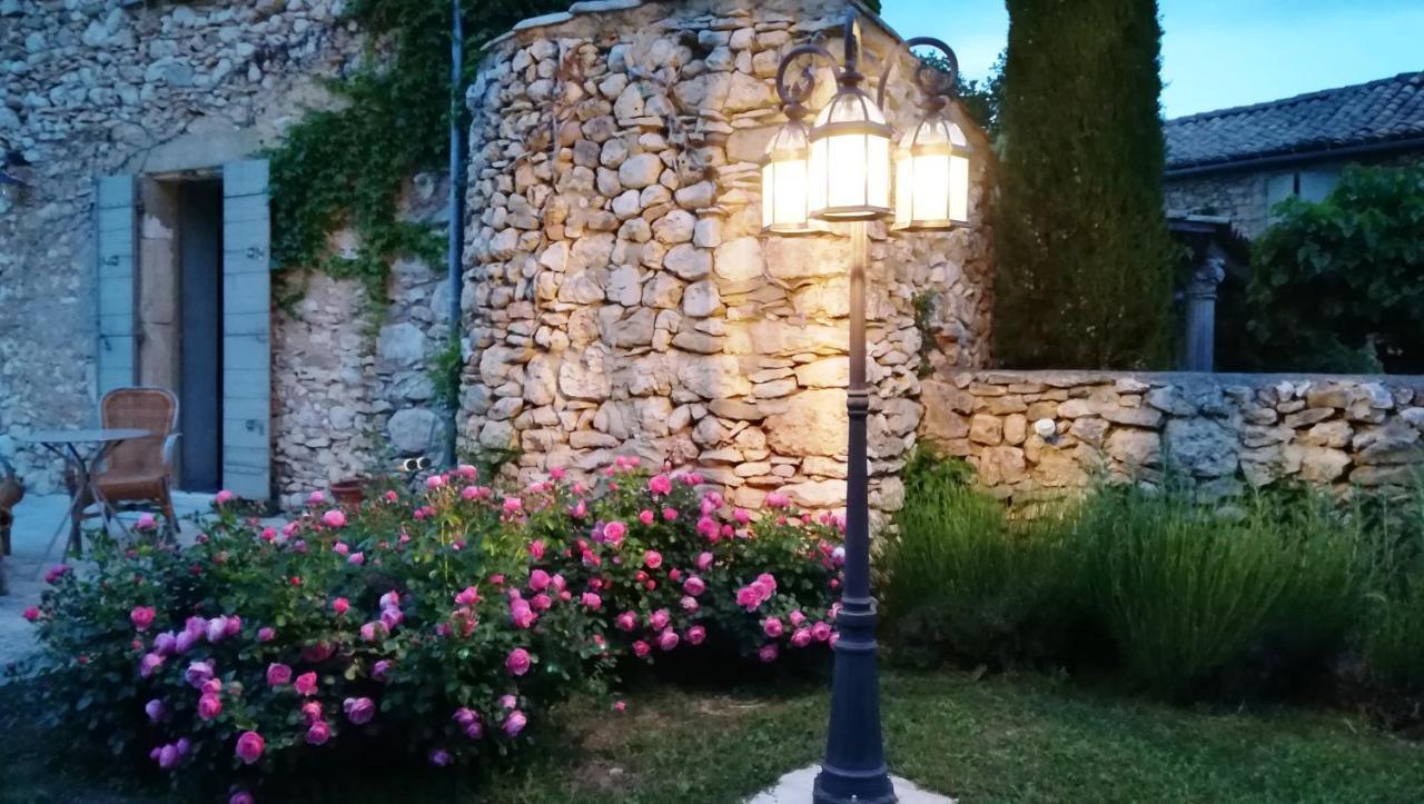 Bed and Breakfast Mas Du Moutet La Capelle-et-Masmolene Exterior foto