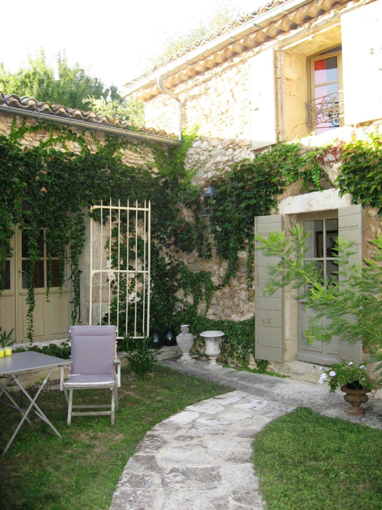 Bed and Breakfast Mas Du Moutet La Capelle-et-Masmolene Exterior foto