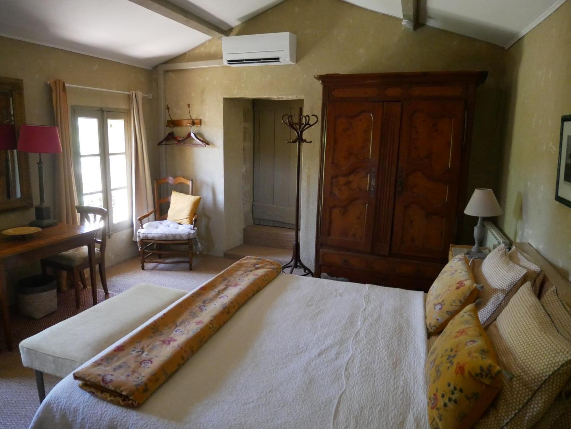 Bed and Breakfast Mas Du Moutet La Capelle-et-Masmolene Exterior foto
