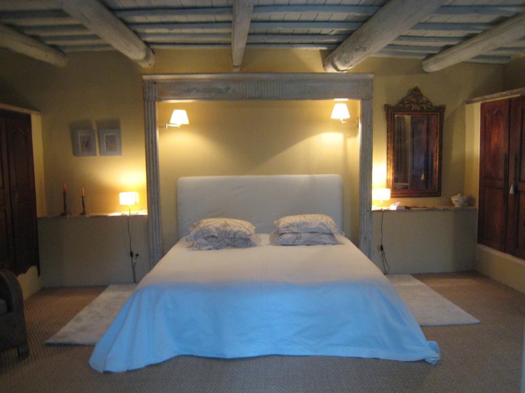 Bed and Breakfast Mas Du Moutet La Capelle-et-Masmolene Zimmer foto